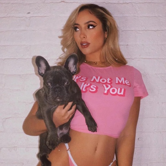 Pink it’s you not me crop - Picture 2 of 4